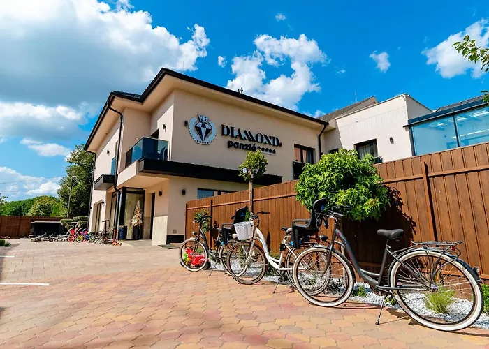 Diamond Panzio 住宿加早餐酒店