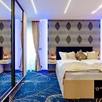 Diamond Panzio Bed & Breakfast 4*