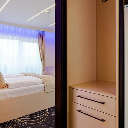 Nocleg ze śniadaniem Diamond Panzio 4*